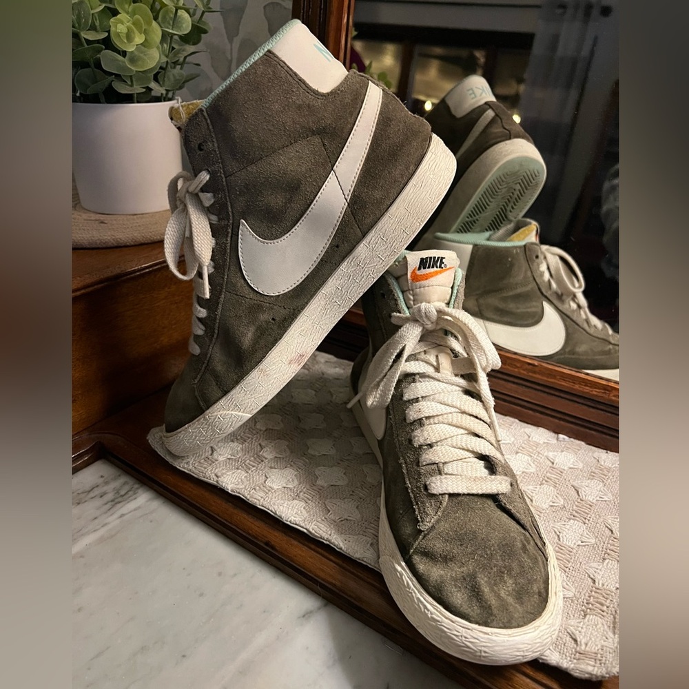 Nike High-Top Sneakers in Olive and White